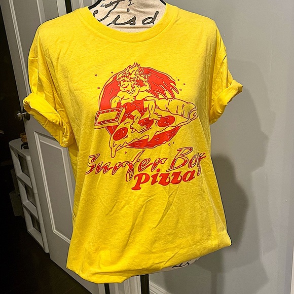 Netflix Stranger Things Surfer Boy Pizza Graphic Tee Shirt - Picture 15 of 16